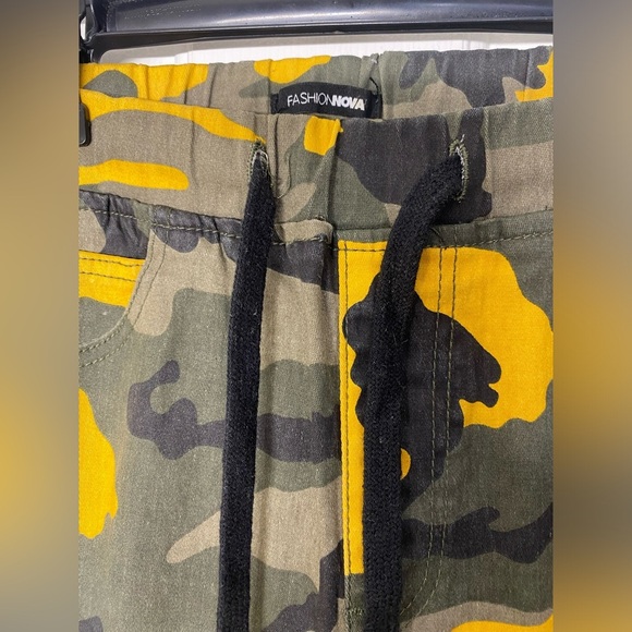 Fashion Nova Cadet Kasey Cargo Joggers - Yellow Black Medium - Picture 8 of 10